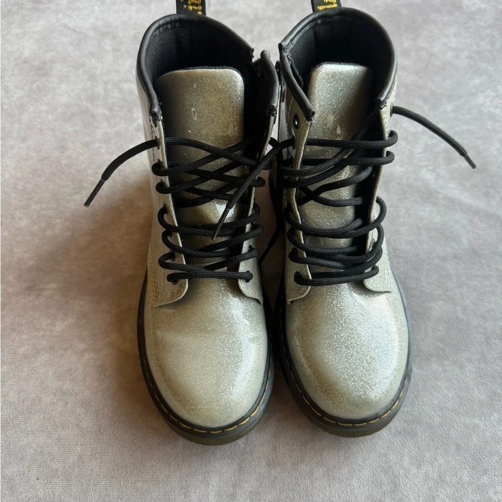 JUNIOR 1460 GLITTER LACE UP BOOTS Dr.
